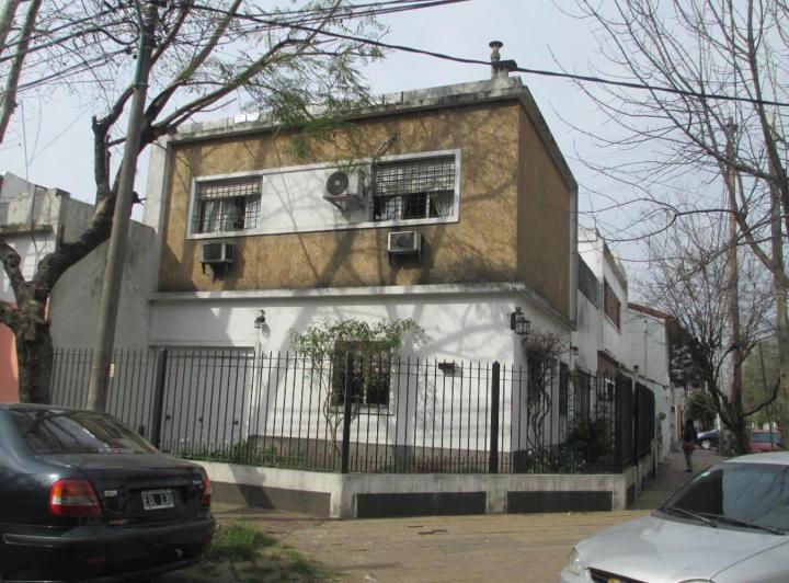 Casa · 65m² · 4 Ambientes · 1 Cochera