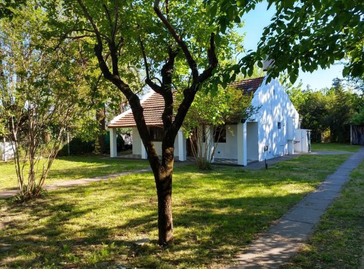 Casa · 860m² · 4 Ambientes · 1 Cochera