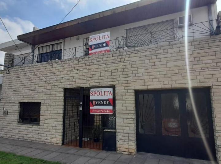 Casa · 110m² · 6 Ambientes · 1 Cochera