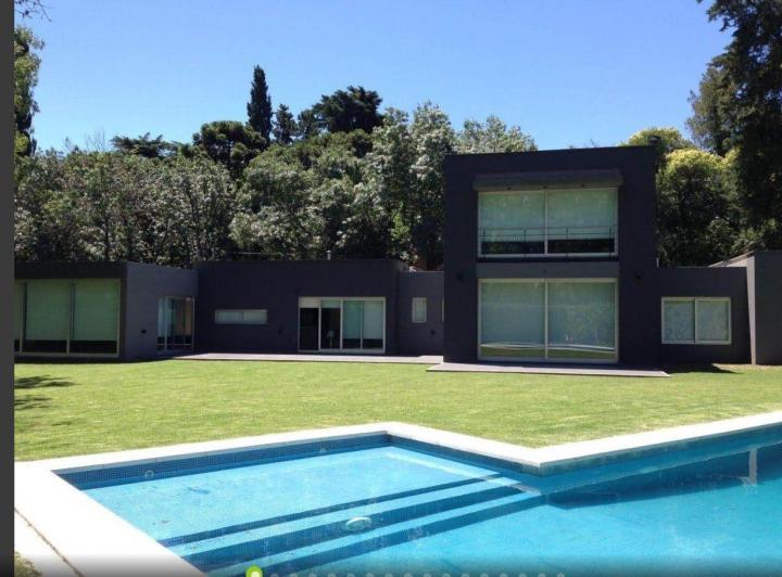 Casa · 336m² · 4 Ambientes