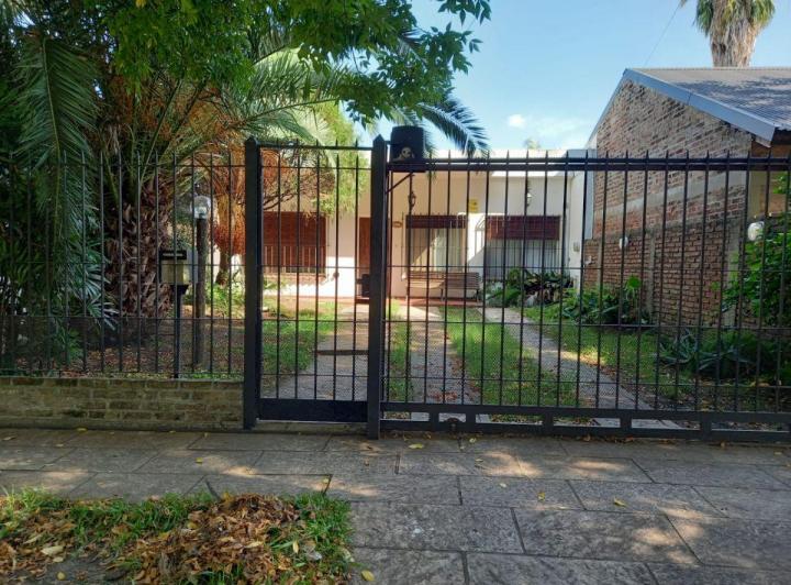 Casa · 80m² · 3 Ambientes · 1 Cochera