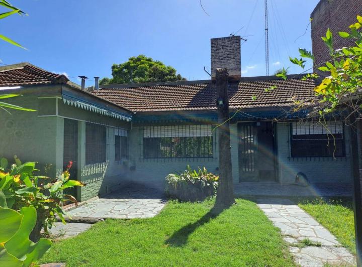 Casa · 65m² · 2 Ambientes · 1 Cochera