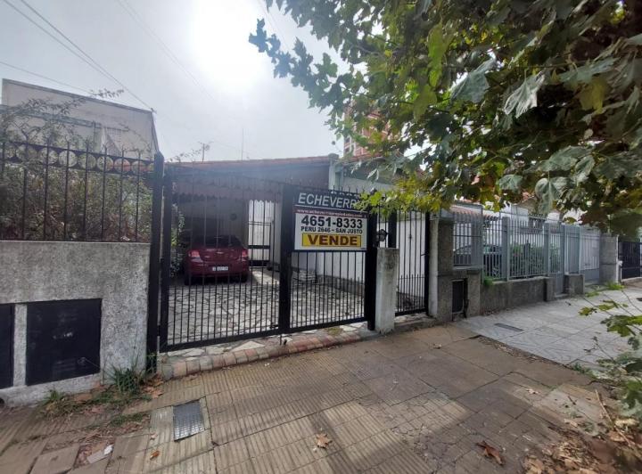 Casa · 50m² · 2 Ambientes · 2 Cocheras