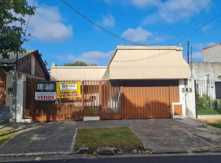 Casa · 150m² · 3 Ambientes · 3 Cocheras