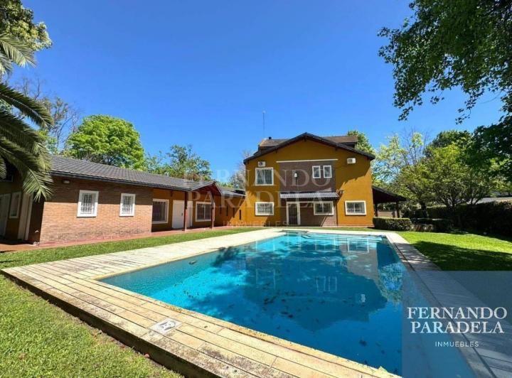 Casa · 550m² · 5 Ambientes · 3 Cocheras
