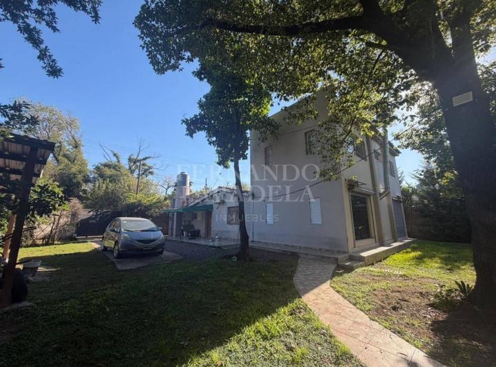 Casa · 205m² · 4 Ambientes · 4 Cocheras