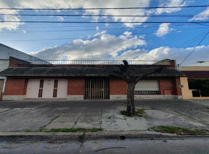 Casa · 80m² · 3 Ambientes · 1 Cochera