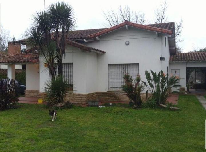 Casa · 230m² · 5 Ambientes