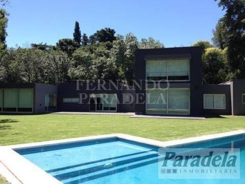 Casa · 350m² · 5 Ambientes