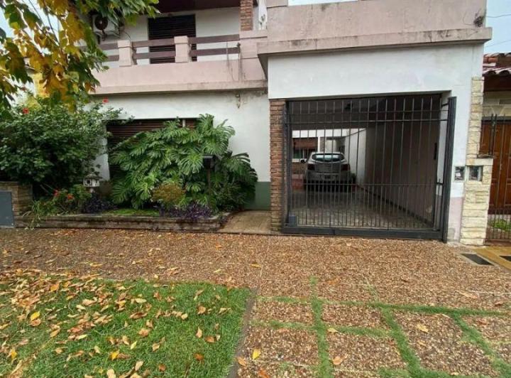 Casa · 173m² · 5 Ambientes · 1 Cochera