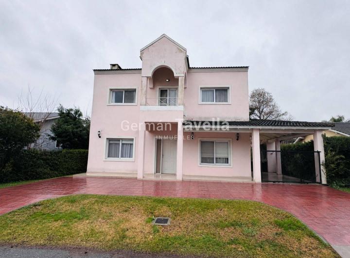 Casa · 160m² · 4 Ambientes · 1 Cochera