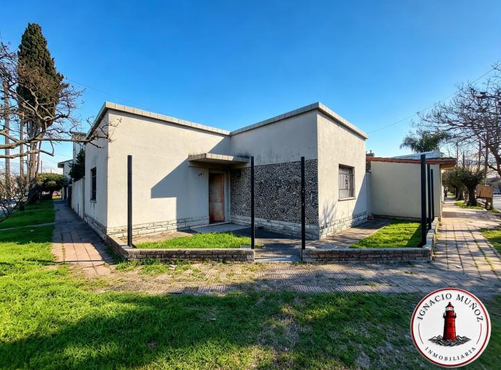 Casa · 110m² · 3 Ambientes · 2 Cocheras
