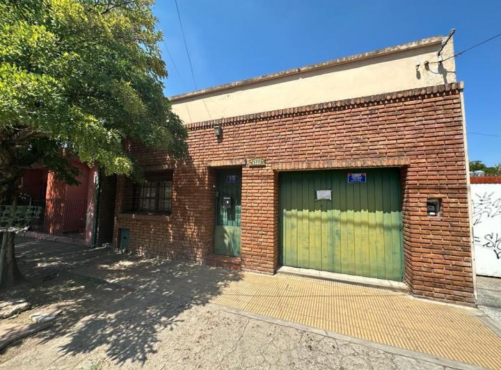 Casa · 100m² · 4 Ambientes · 1 Cochera