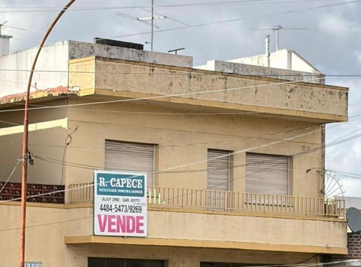 Casa · 120m² · 7 Ambientes · 2 Cocheras