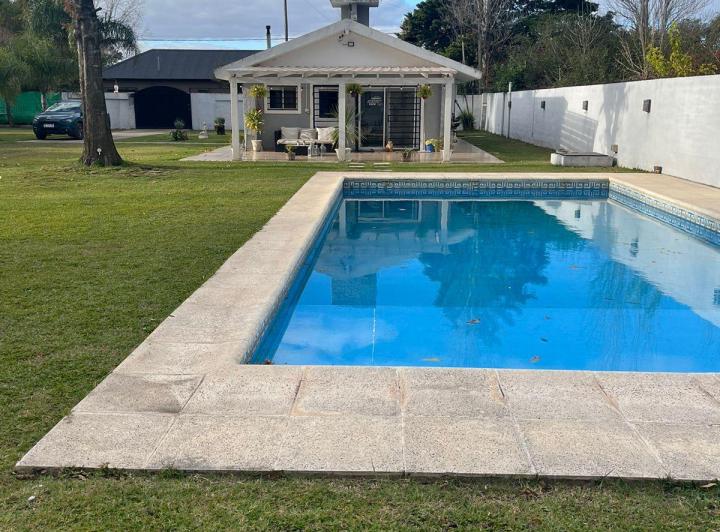 Casa · 180m² · 3 Ambientes · 1 Cochera