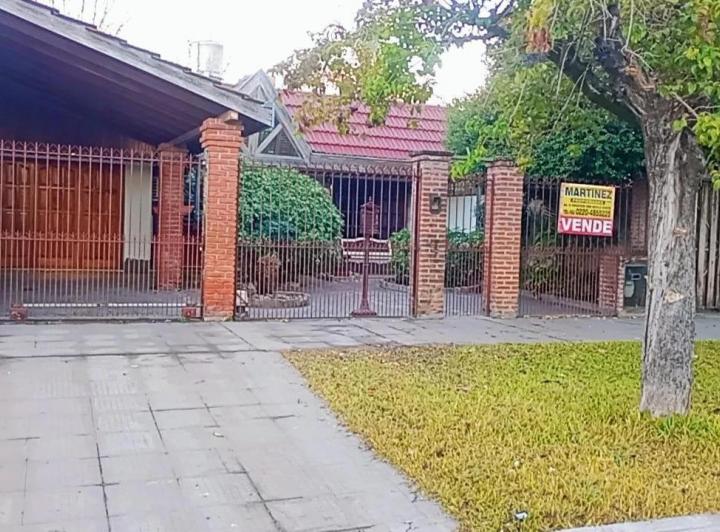 Casa · 146m² · 6 Ambientes · 1 Cochera