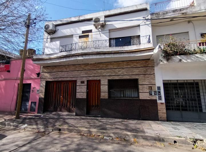 Casa · 150m² · 4 Ambientes · 1 Cochera