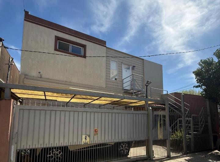Casa · 180m² · 5 Ambientes · 1 Cochera