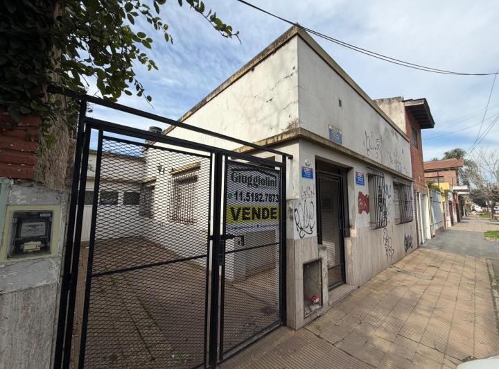 Casa · 103m² · 5 Ambientes · 2 Cocheras