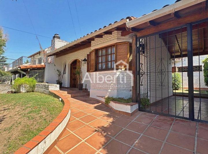 Casa · 280m² · 5 Ambientes · 2 Cocheras