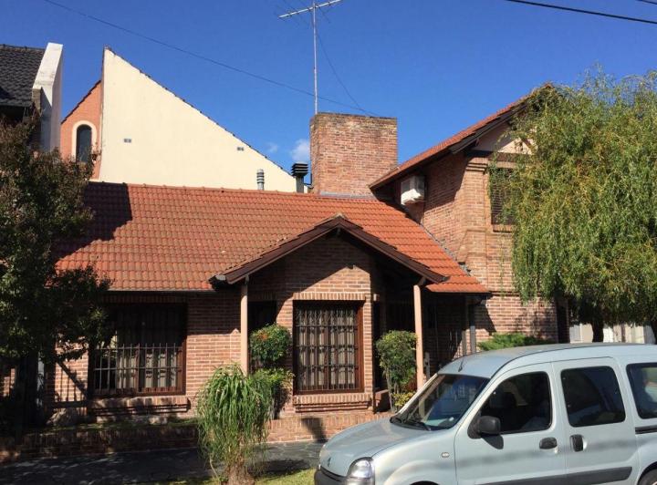 Casa · 120m² · 6 Ambientes · 1 Cochera