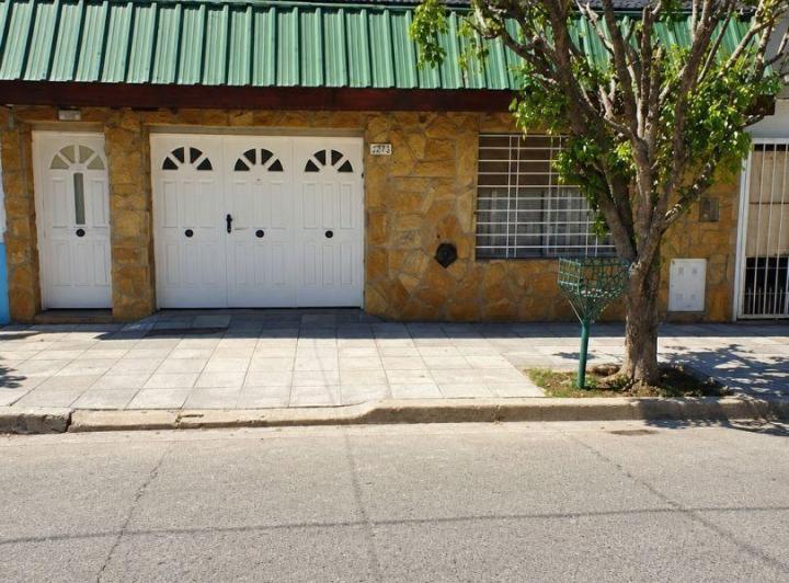 Casa · 152m² · 3 Ambientes · 1 Cochera