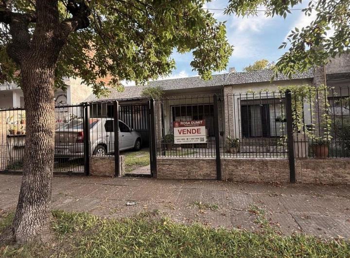 Casa · 114m² · 5 Ambientes · 2 Cocheras