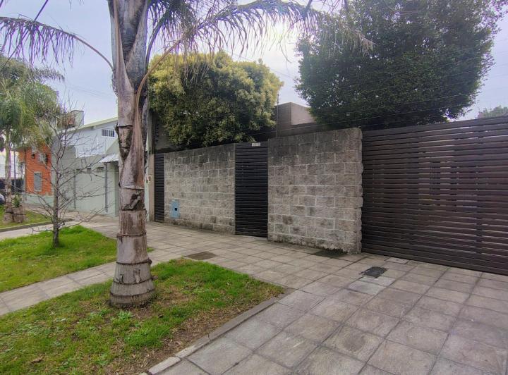Casa · 123m² · 4 Ambientes · 1 Cochera
