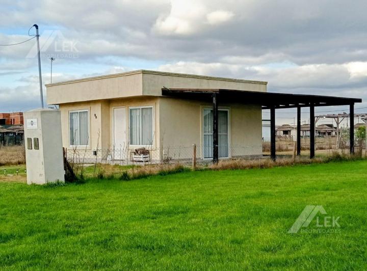 Casa · 300m² · 3 Ambientes · 1 Cochera