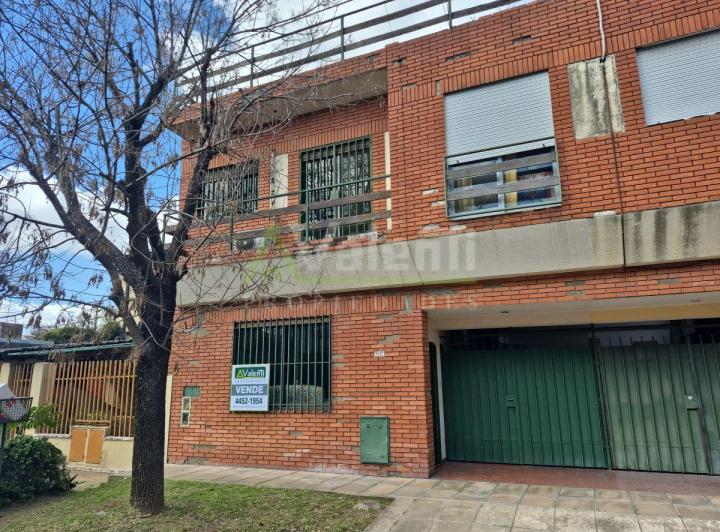 Casa · 98m² · 4 Ambientes · 1 Cochera