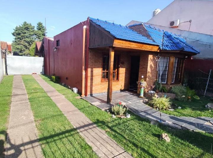 Casa · 88m² · 3 Ambientes · 2 Cocheras