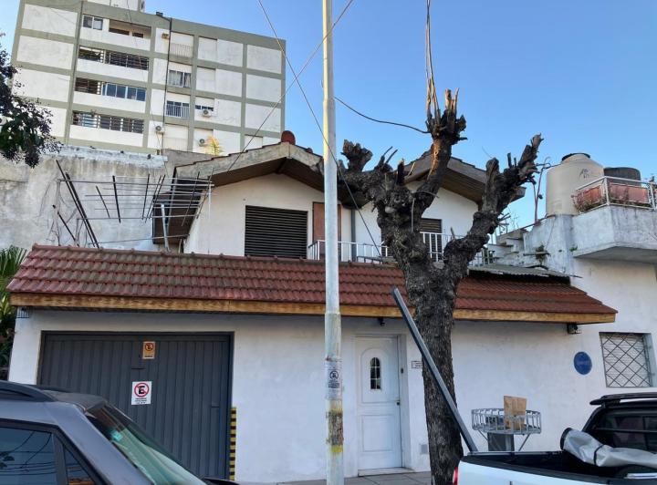 Casa · 200m² · 4 Ambientes · 2 Cocheras