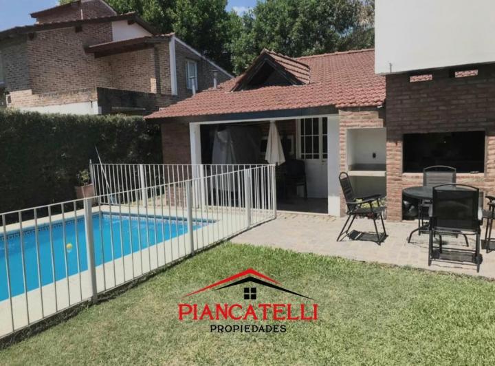 Casa · 110m² · 4 Ambientes · 1 Cochera