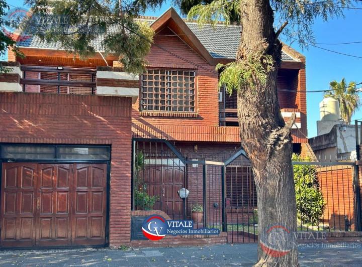 Casa · 287m² · 6 Ambientes