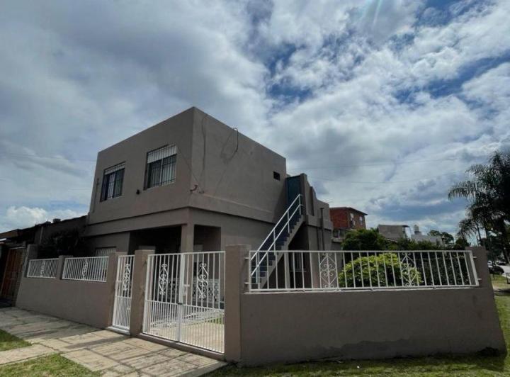 Casa · 67m² · 3 Ambientes · 1 Cochera
