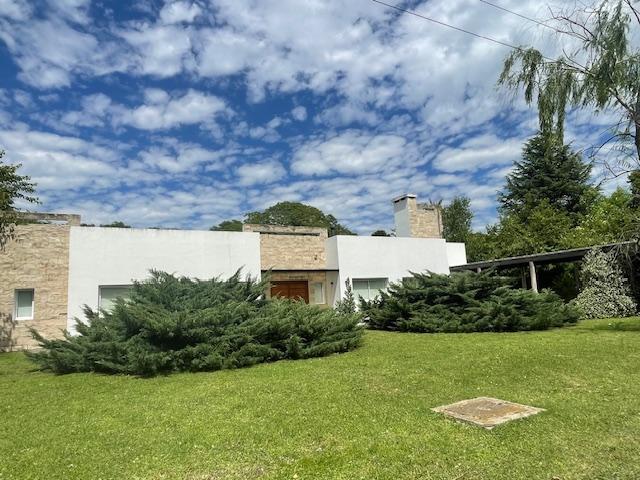 Casa · 170m² · 5 Ambientes · 2 Cocheras