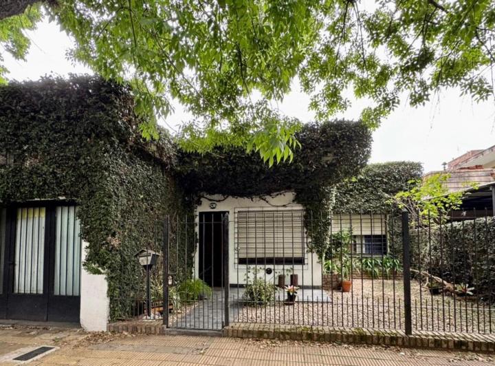 Casa · 170m² · 4 Ambientes · 2 Cocheras