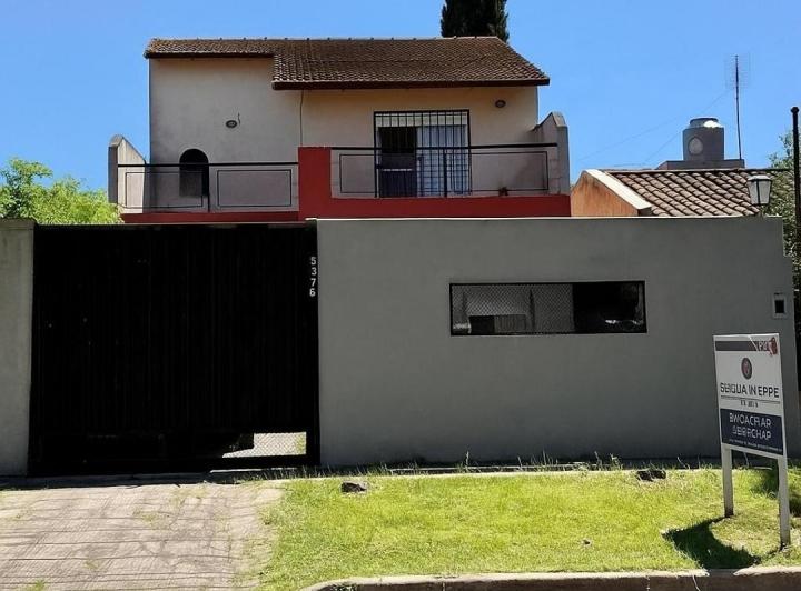 Casa · 107m² · 4 Ambientes · 1 Cochera