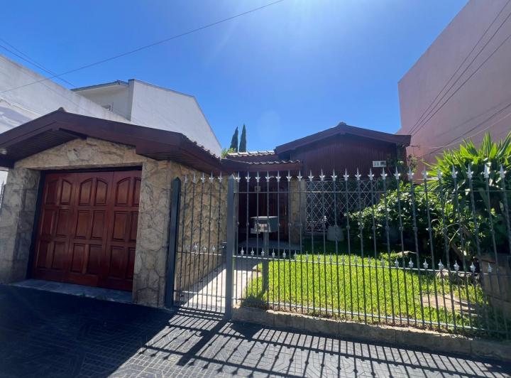 Casa · 3 Ambientes · 1 Cochera