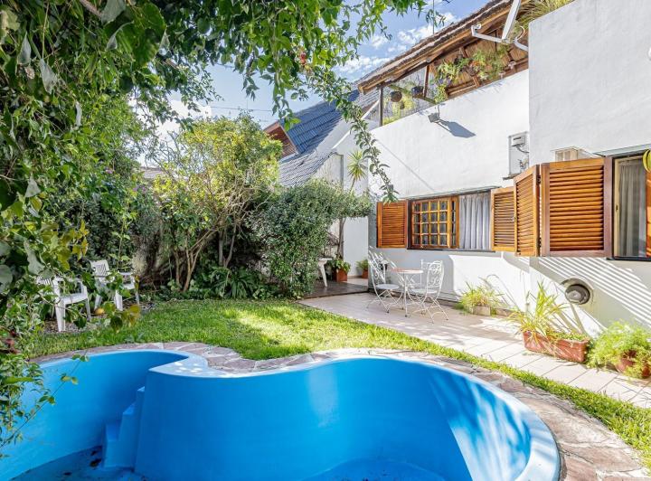 Casa · 175m² · 4 Ambientes · 2 Cocheras