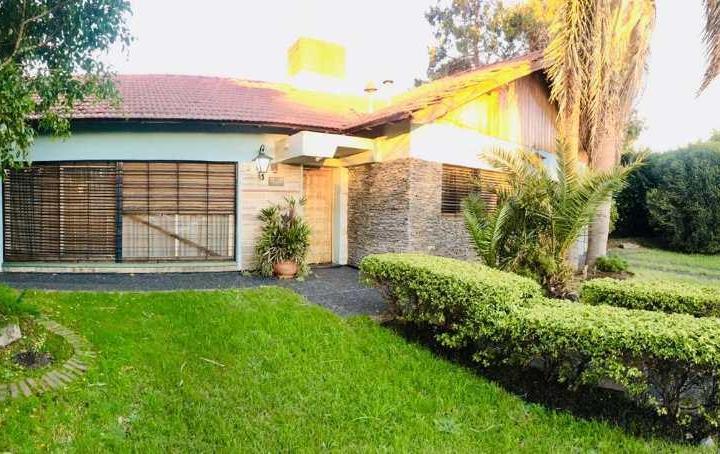 Casa · 150m² · 4 Ambientes · 1 Cochera