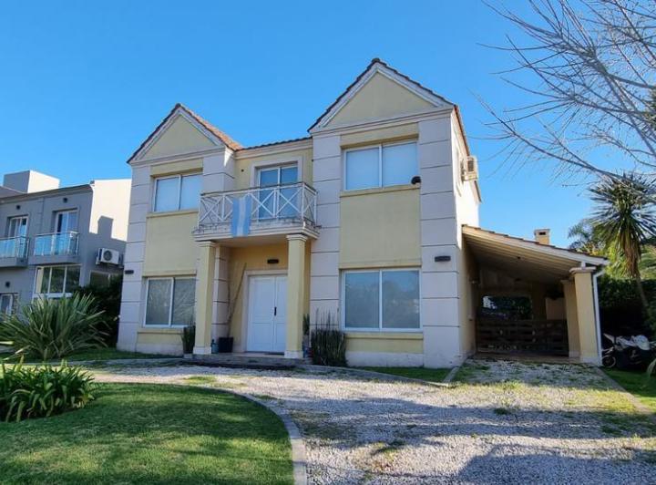 Casa · 600m² · 4 Ambientes
