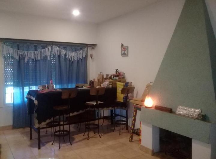 Casa · 121m² · 4 Ambientes · 2 Cocheras