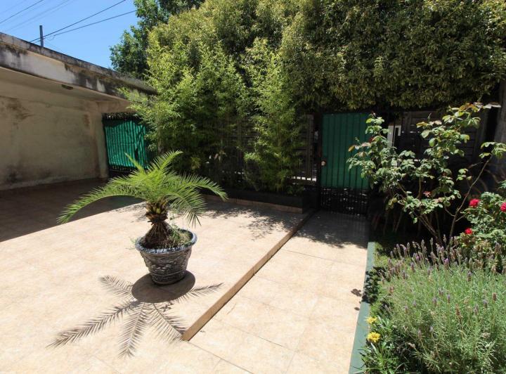 Casa · 66m² · 4 Ambientes · 4 Cocheras