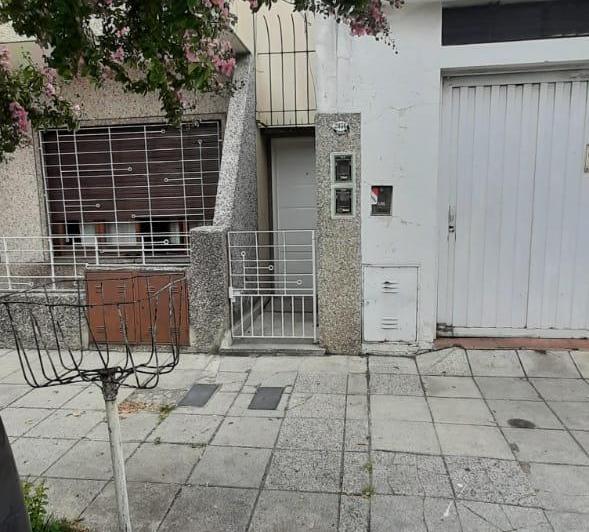Casa · 300m² · 6 Ambientes · 1 Cochera