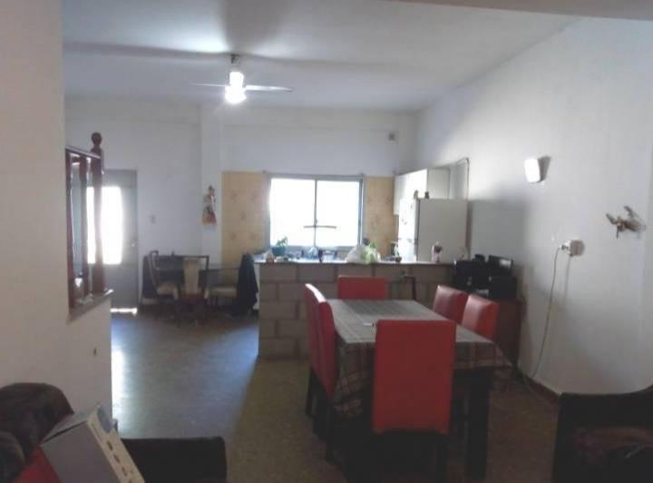 Casa · 130m² · 2 Dormitorios · 1 Cochera