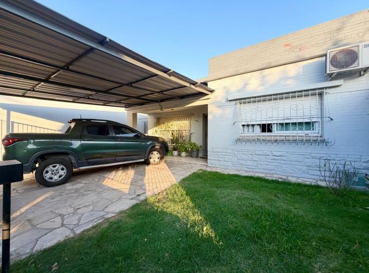 Casa · 90m² · 4 Ambientes · 1 Cochera