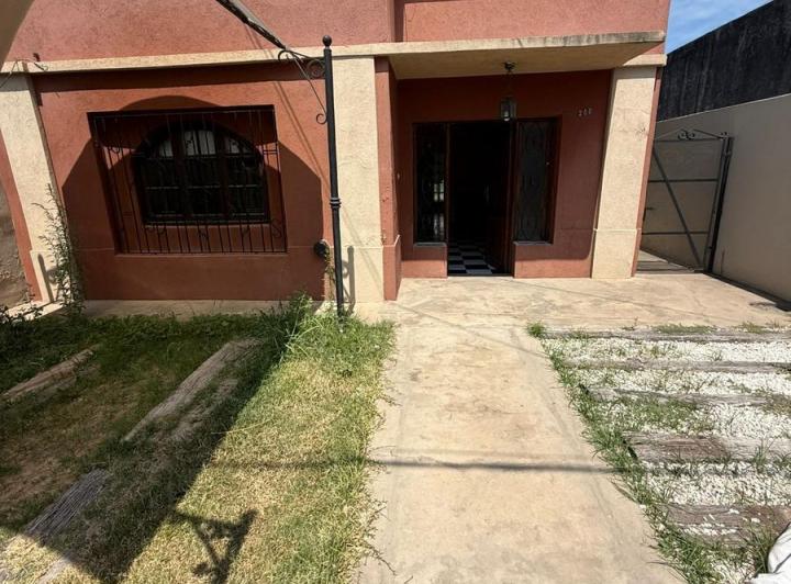 Casa · 174m² · 4 Ambientes · 1 Cochera