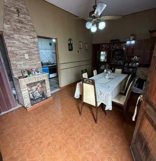 Casa · 200m² · 3 Ambientes · 1 Cochera