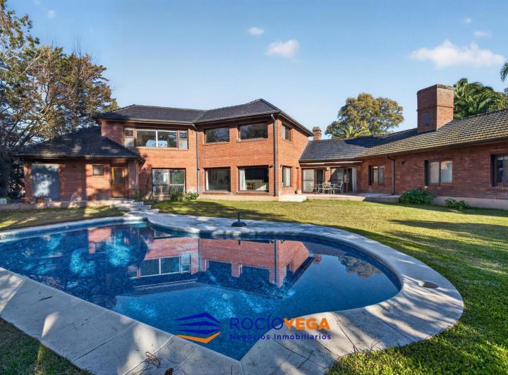 Casa · 1500m² · 5 Ambientes